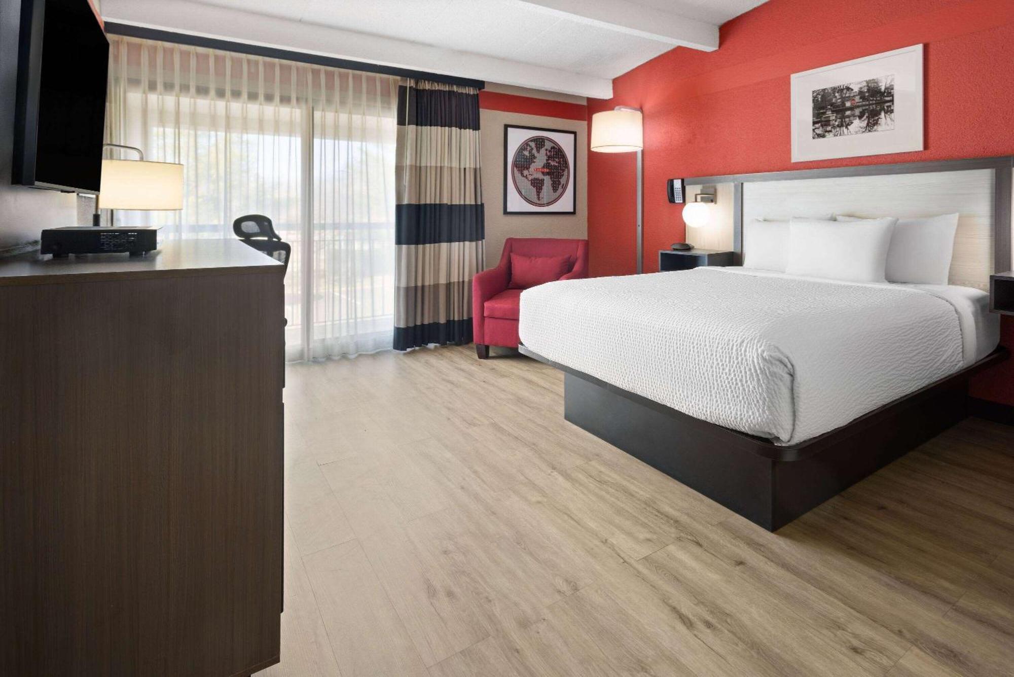 Hotel Ramada By Wyndham Parsippany Exterior foto