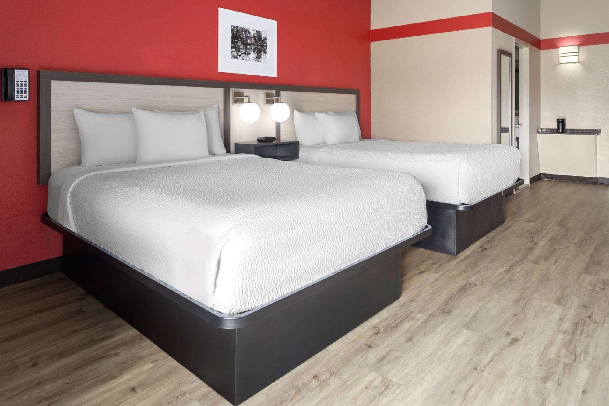 Hotel Ramada By Wyndham Parsippany Exterior foto