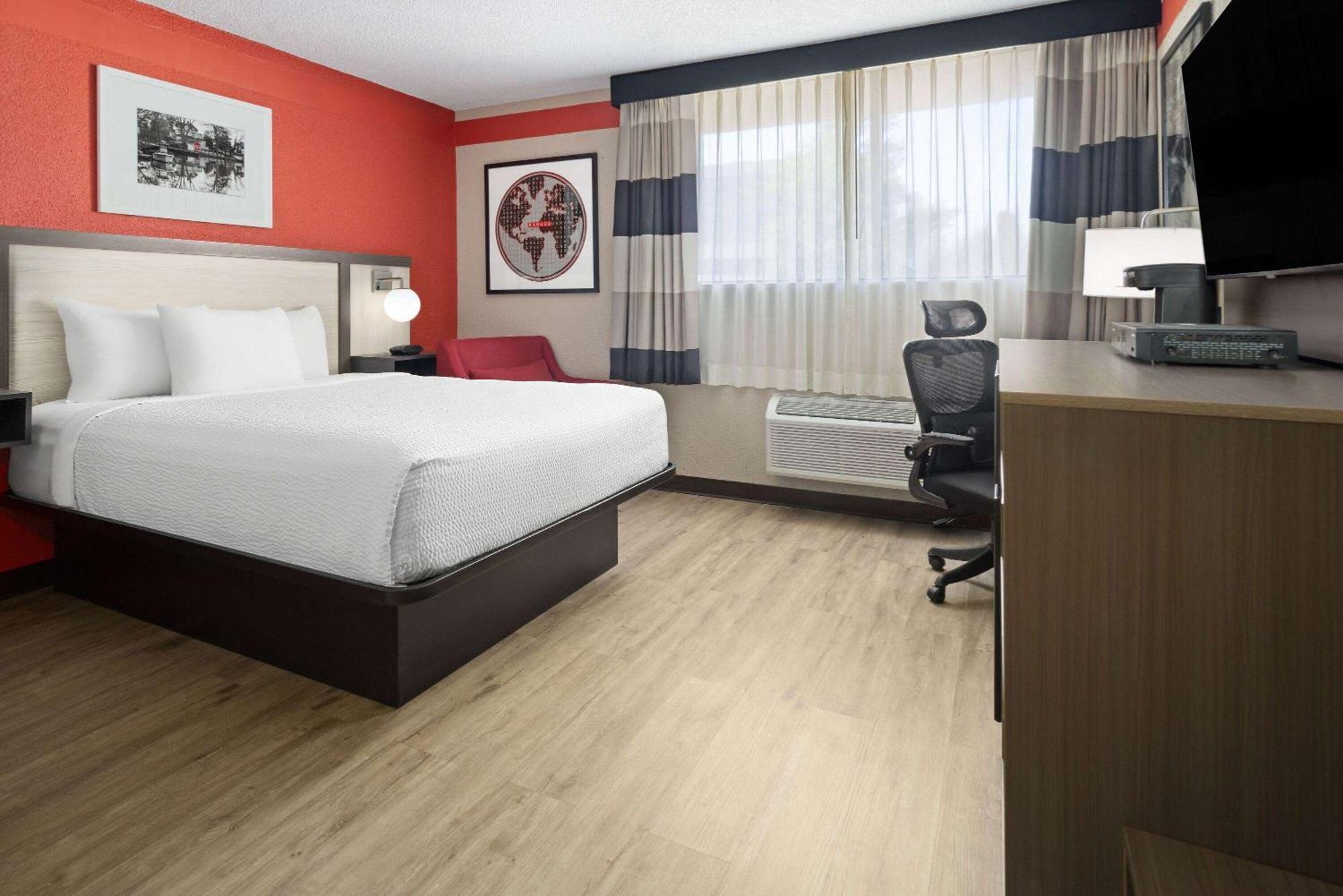 Hotel Ramada By Wyndham Parsippany Exterior foto