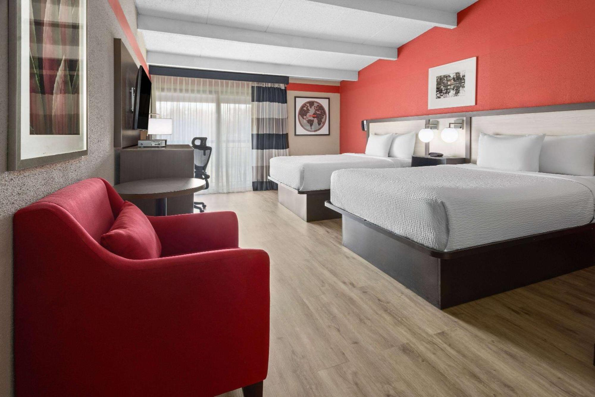 Hotel Ramada By Wyndham Parsippany Exterior foto